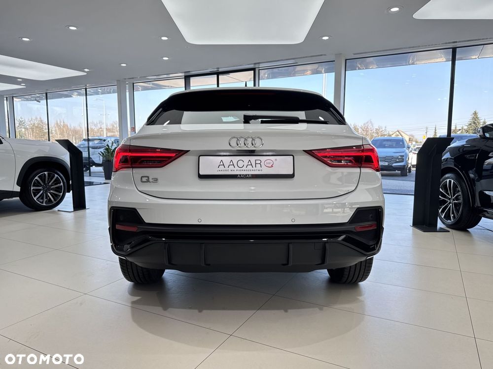 Audi Q3 Sportback - 4