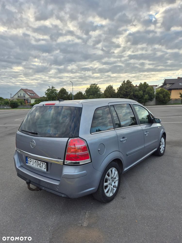 Opel Zafira 1.8 - 3