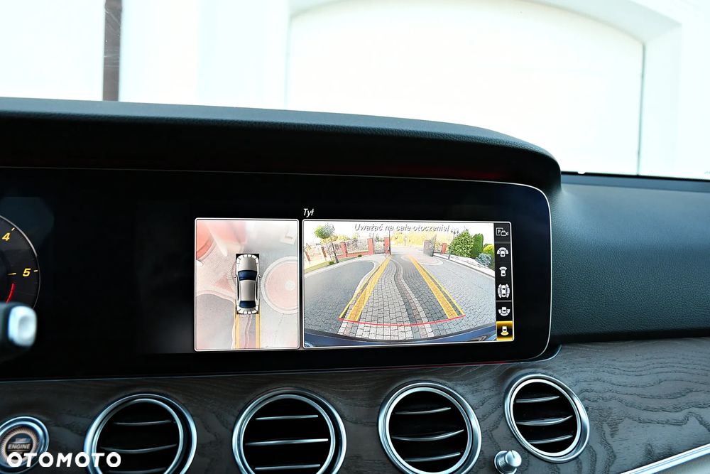 Mercedes-Benz Klasa E 220 d 4-Matic Business Edition 9G-TRONIC - 32