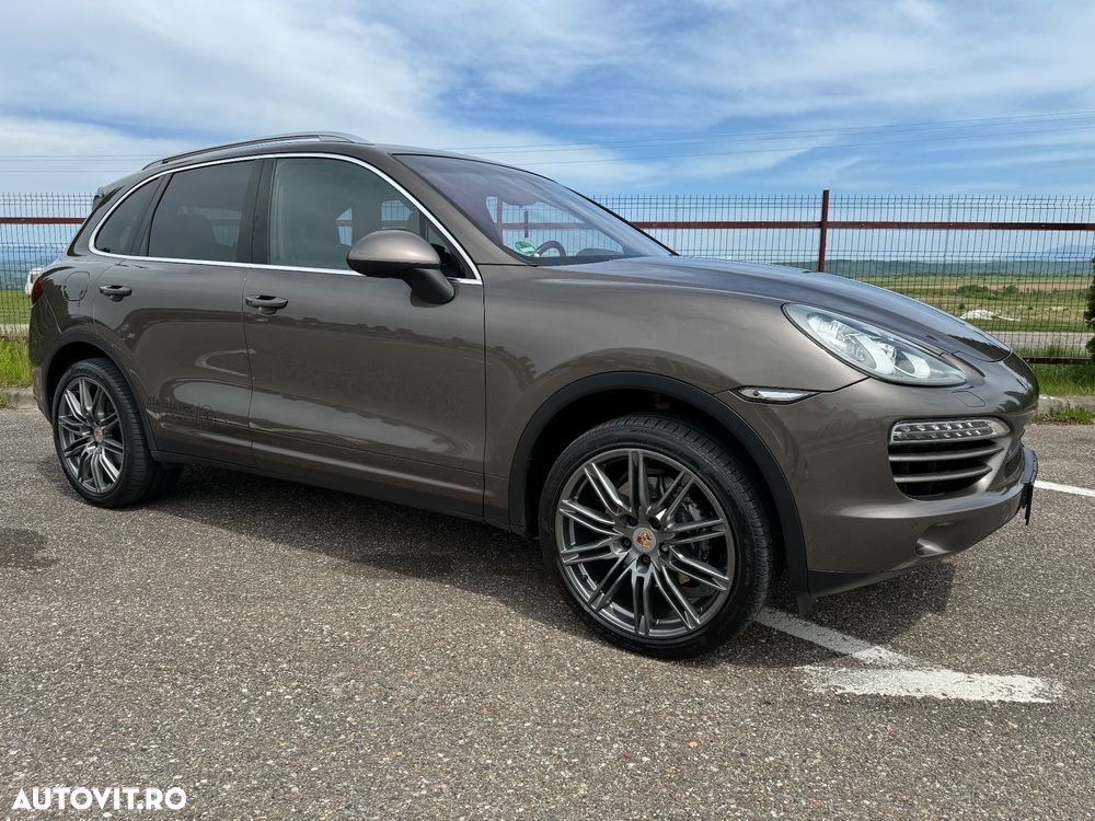 Porsche Cayenne 3.0 L V6 - 4