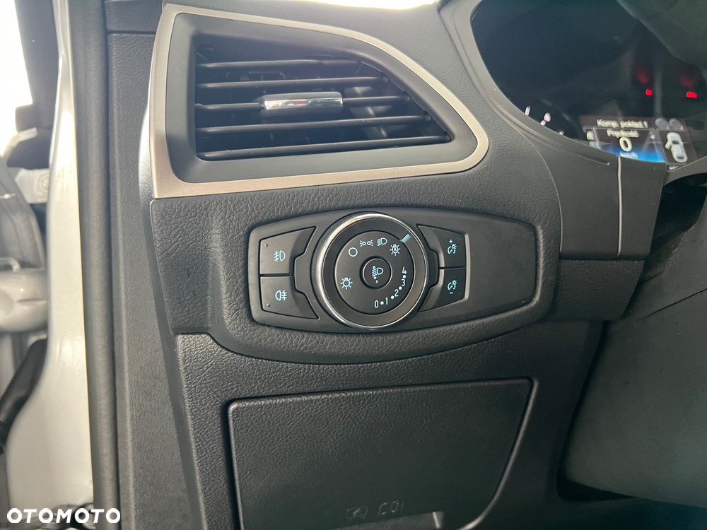Ford S-Max 2.0 EcoBlue Titanium - 25