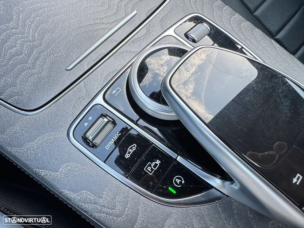 Mercedes-Benz CLS 300 d AMG Line - 25