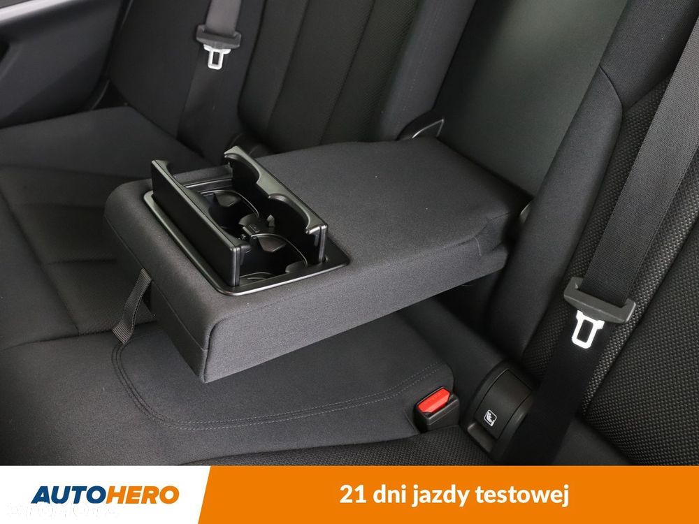 BMW Seria 3 318d - 37