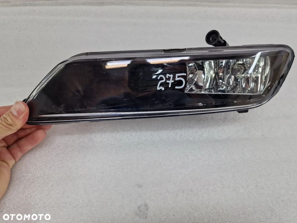 VW PASSAT B7 10- 3AA R-LINE PRAWY HALOGEN NA JEDNĄ ŻARÓWKĘ , NR AUKCJI H275 - 1