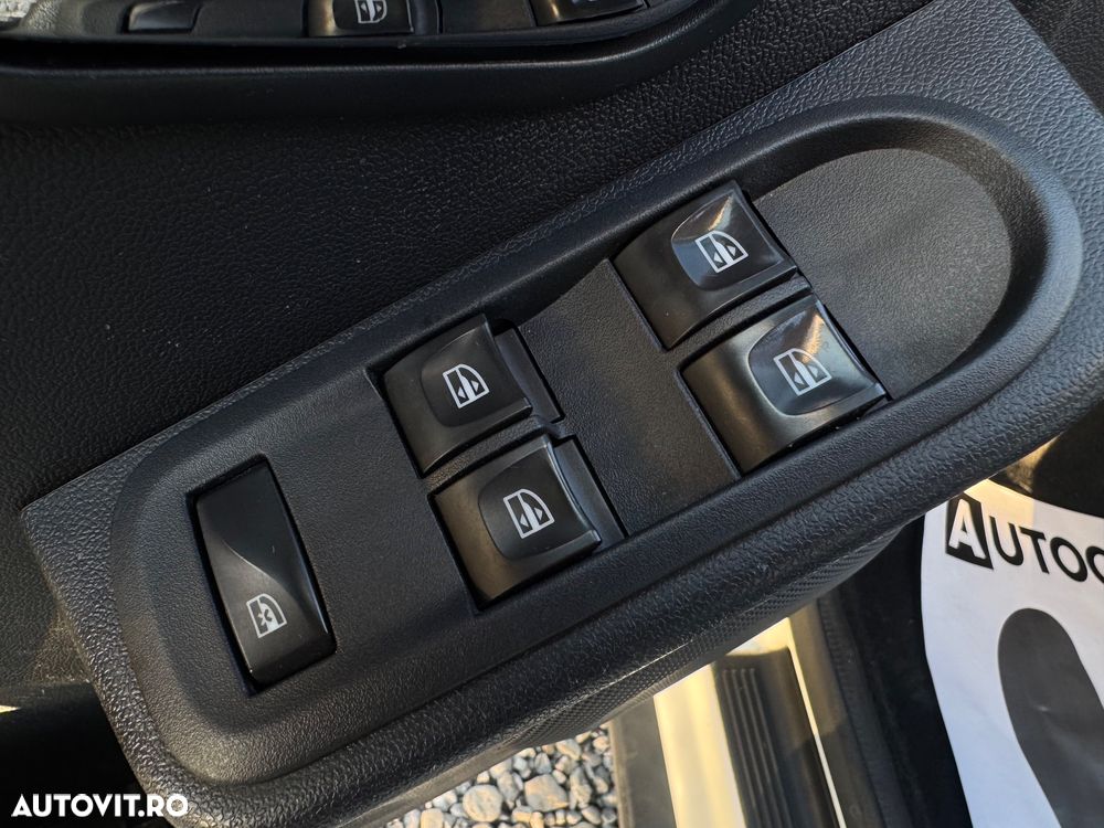 Dacia Duster 1.6 16V 105 4x2 Laureate - 19