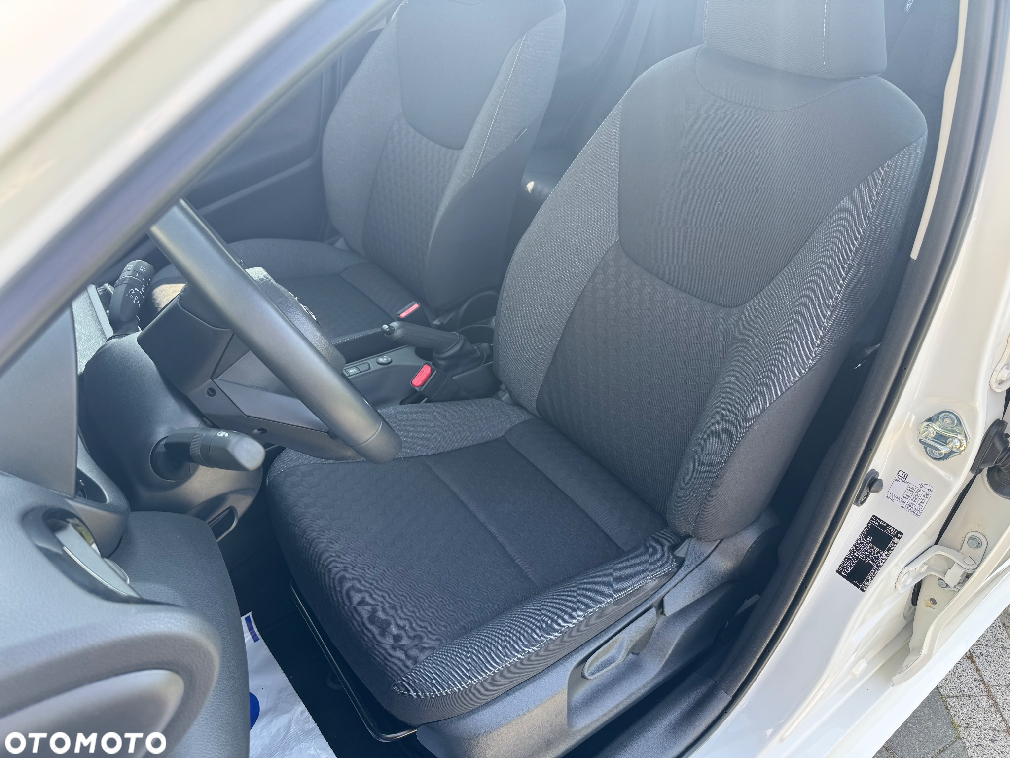 Toyota Yaris 1.5 Comfort - 10