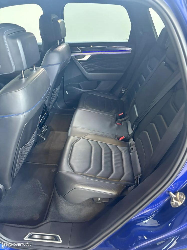 VW Touareg 3.0 TSI e-Hybrid R - 16
