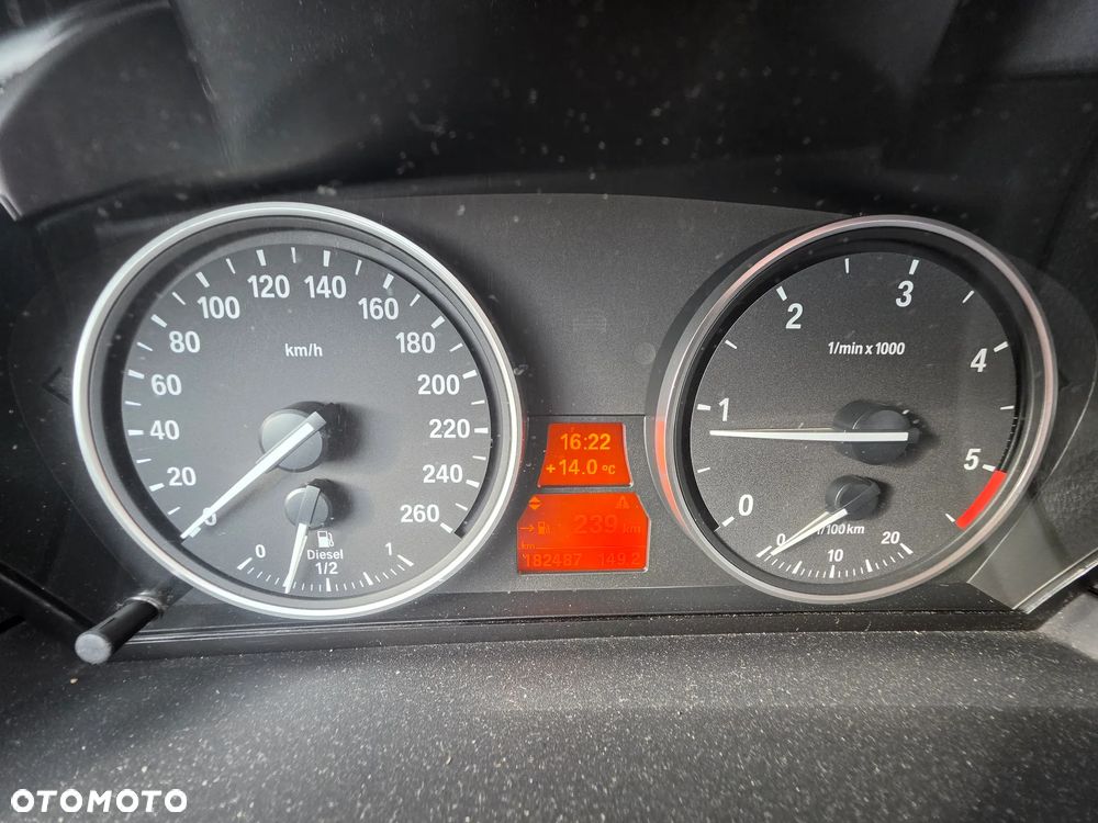 BMW Seria 5 - 12