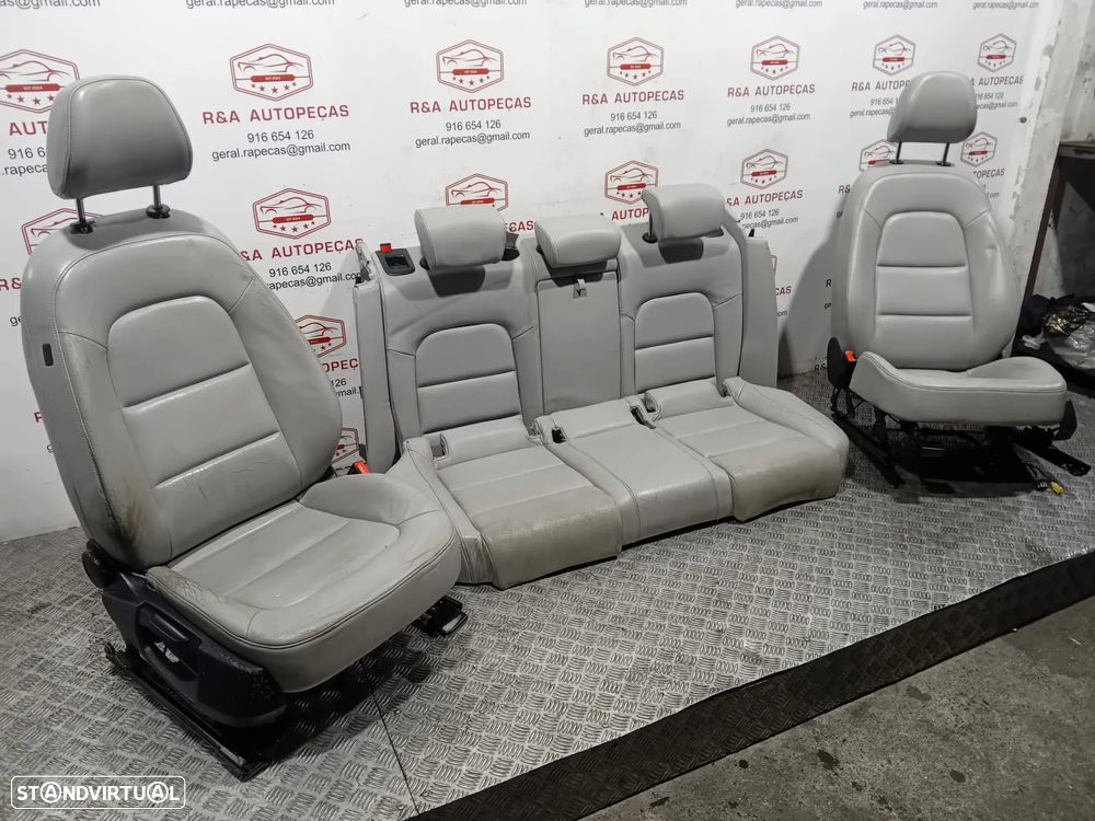 Conjunto de Bancos Audi A4 B8 em Pele Originais - 2