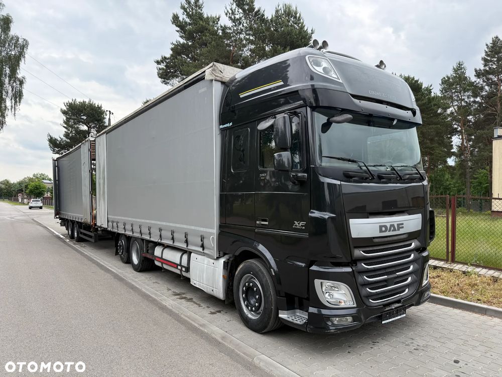 DAF XF510 SSC 6x2 JUMBO OŚ PODNOSZONA AUTOMAT RETARDER STANDKLIMA PRZEBIEG:760000km XENONY SKÓRA LODÓWKA ZABUDOWA FIRANKA DŁ:7.80m NOWA PLANDEKA!!! EURO 6 2017r + PRZYCZEPA TANDEM SCHWARZMULLER OSIE SAF ZABUDOWA FIRANKA DŁ:7.80m NOWA PLANDEKA!!! 2012r ZESTAW PRZEJAZDOWY PRZESTRZENNY 120m3 ŁADNY - 8