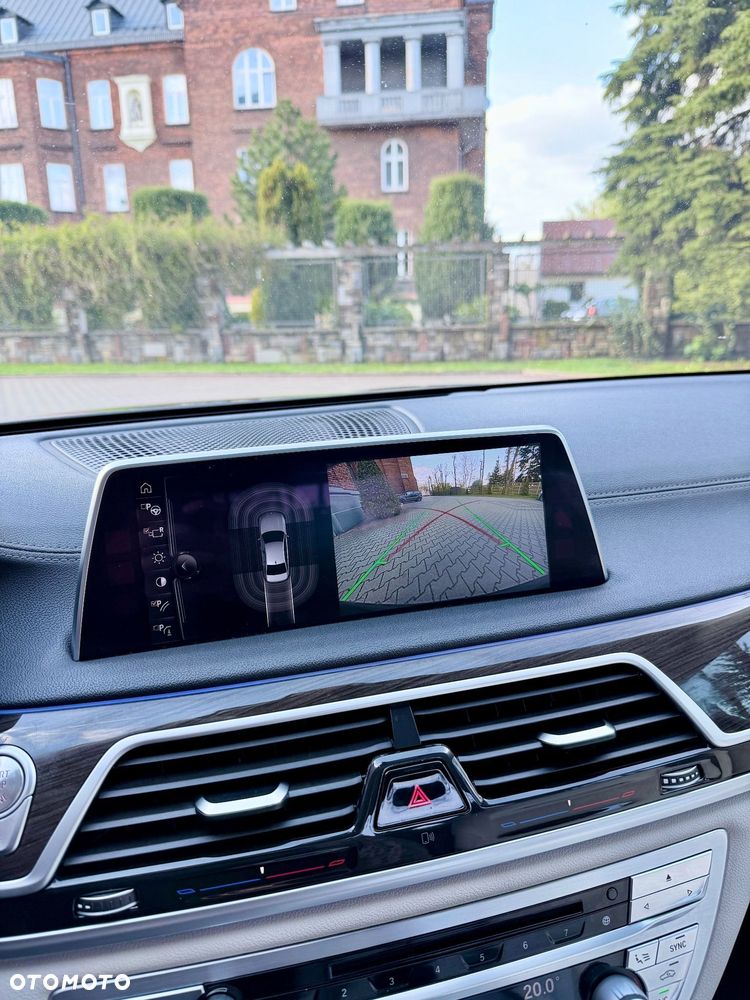 BMW Seria 7 730d xDrive - 26