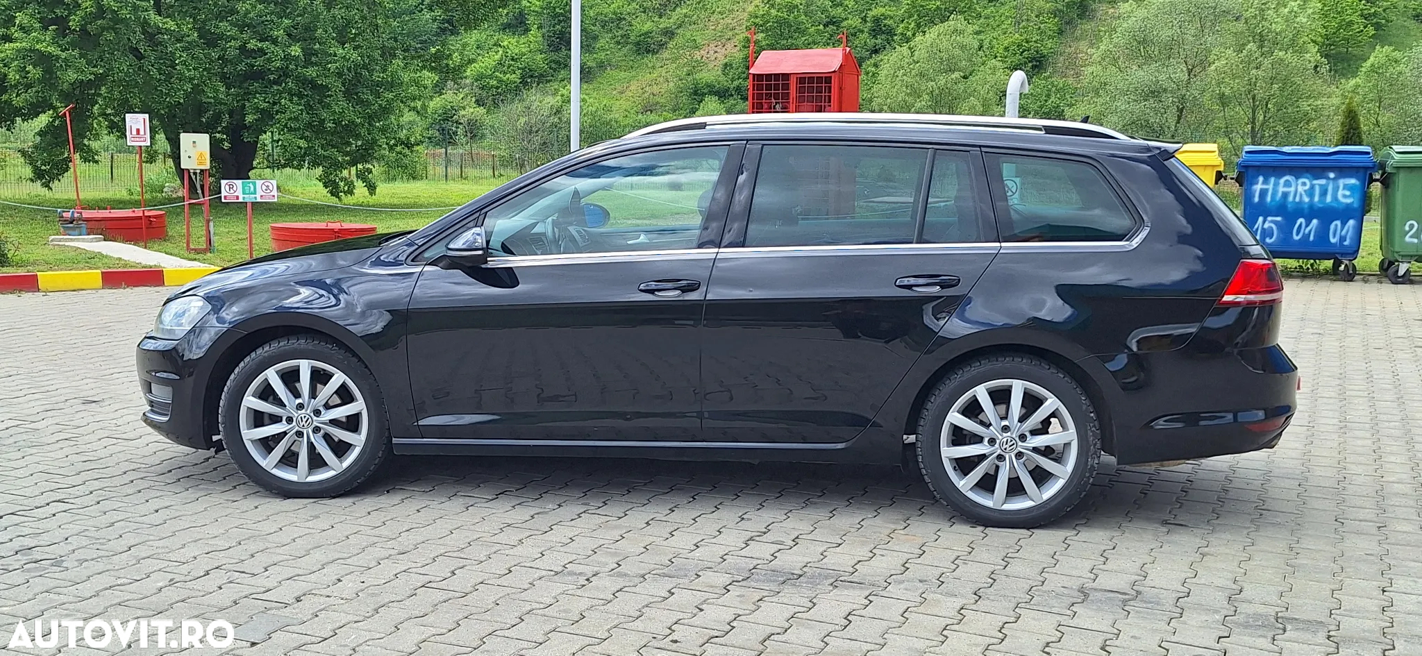 Volkswagen Golf 2.0 BlueTDI DSG Highline - 9