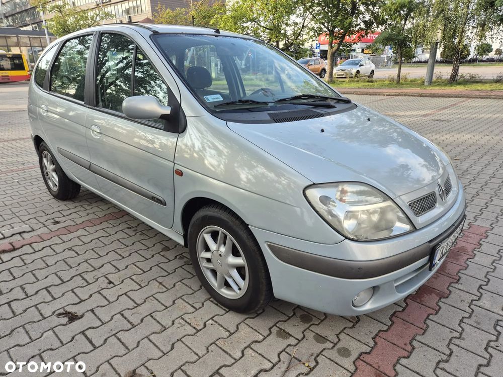 Renault Scenic - 17