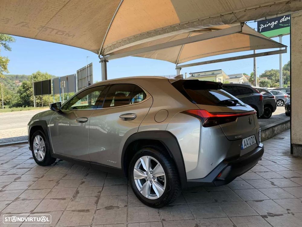 Lexus UX 250h Executive+ - 3