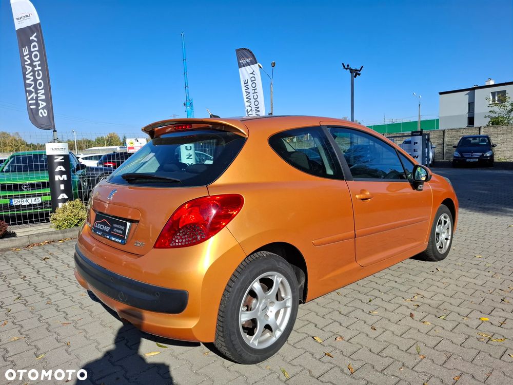 Peugeot 207 - 10