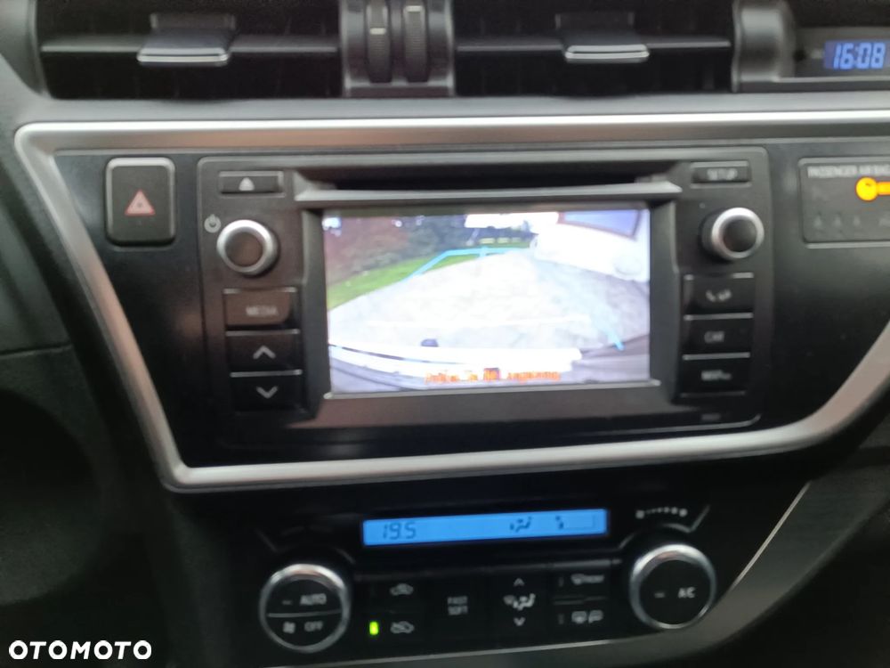 Toyota Auris - 29