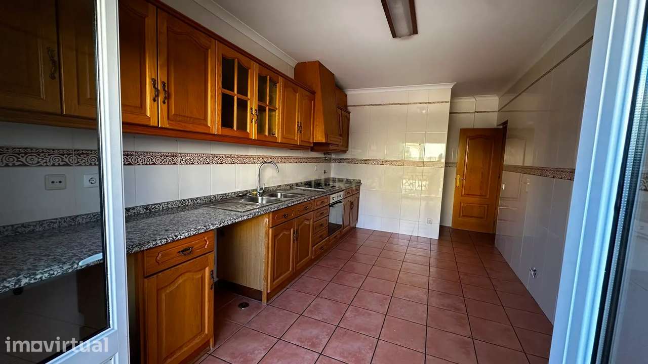 Apartamento T3 com Excelente Exposição Solar em Alcains - Grande imagem: 3/20