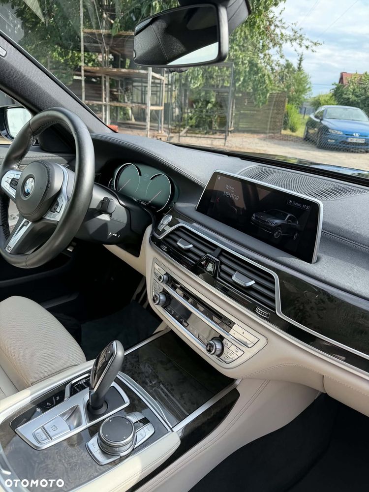 BMW Seria 7 750d xDrive - 12