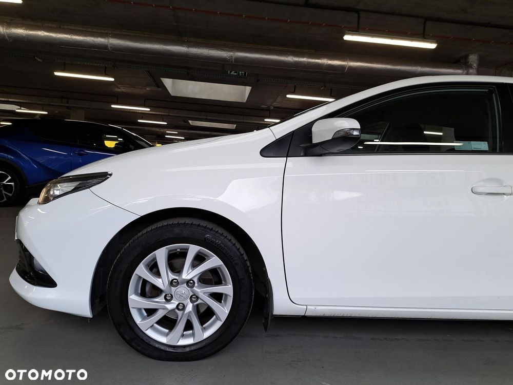 Toyota Auris - 34