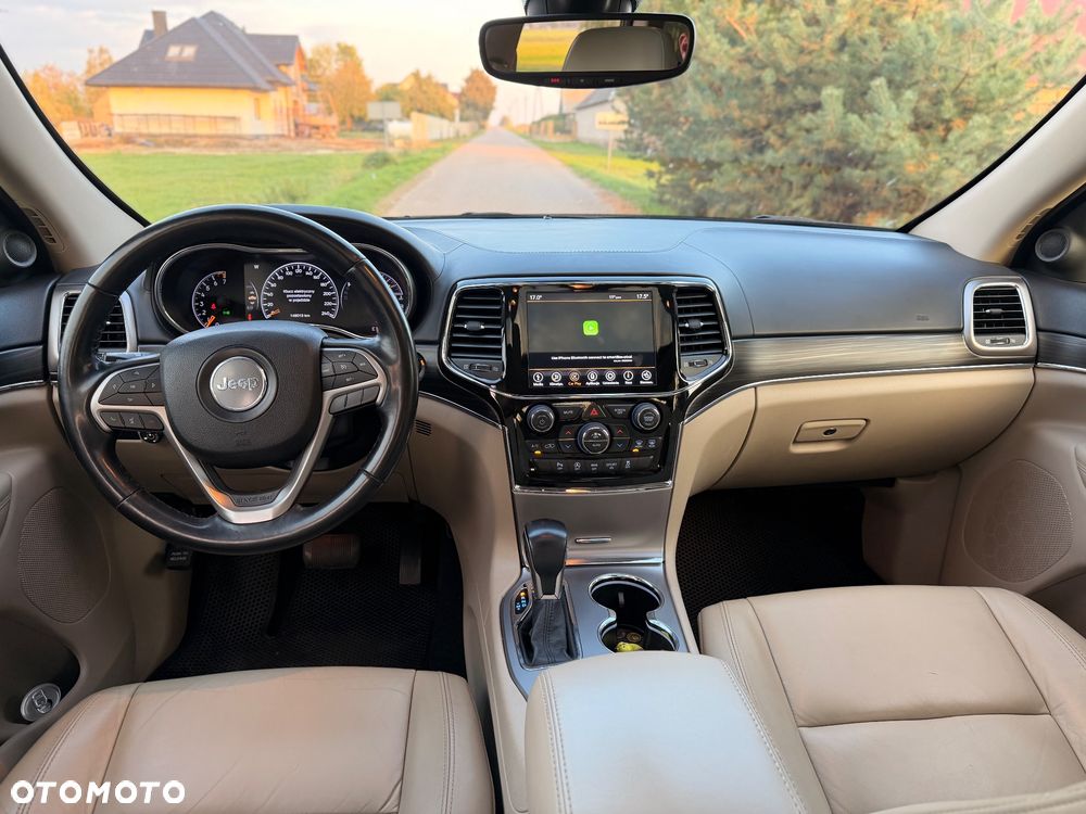 Jeep Grand Cherokee - 19
