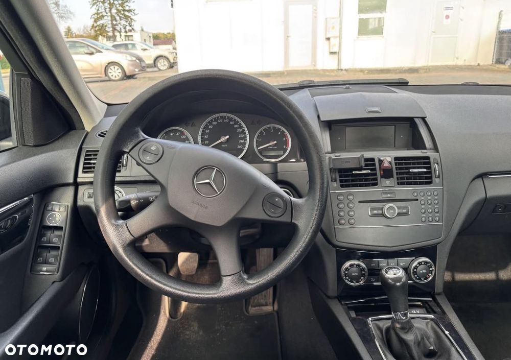 Mercedes-Benz Klasa C 220 CDI Classic - 8