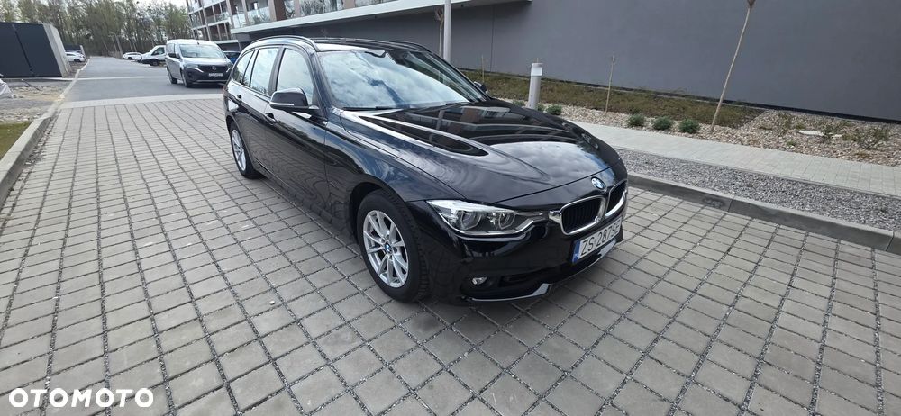 BMW Seria 3 318i GPF Advantage - 1