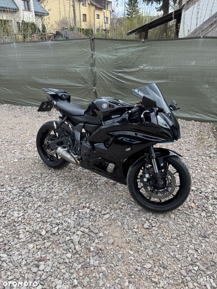 Yamaha R7 - 1