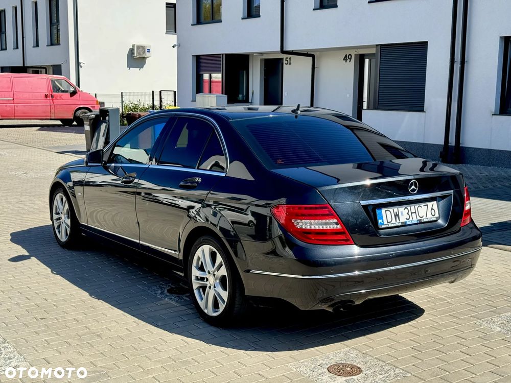Mercedes-Benz Klasa C 200 CDI DPF (BlueEFFICIENCY) 7G-TRONIC Avantgarde - 6