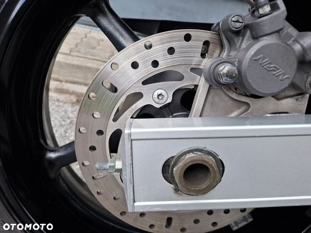 Yamaha FZ6 - 18