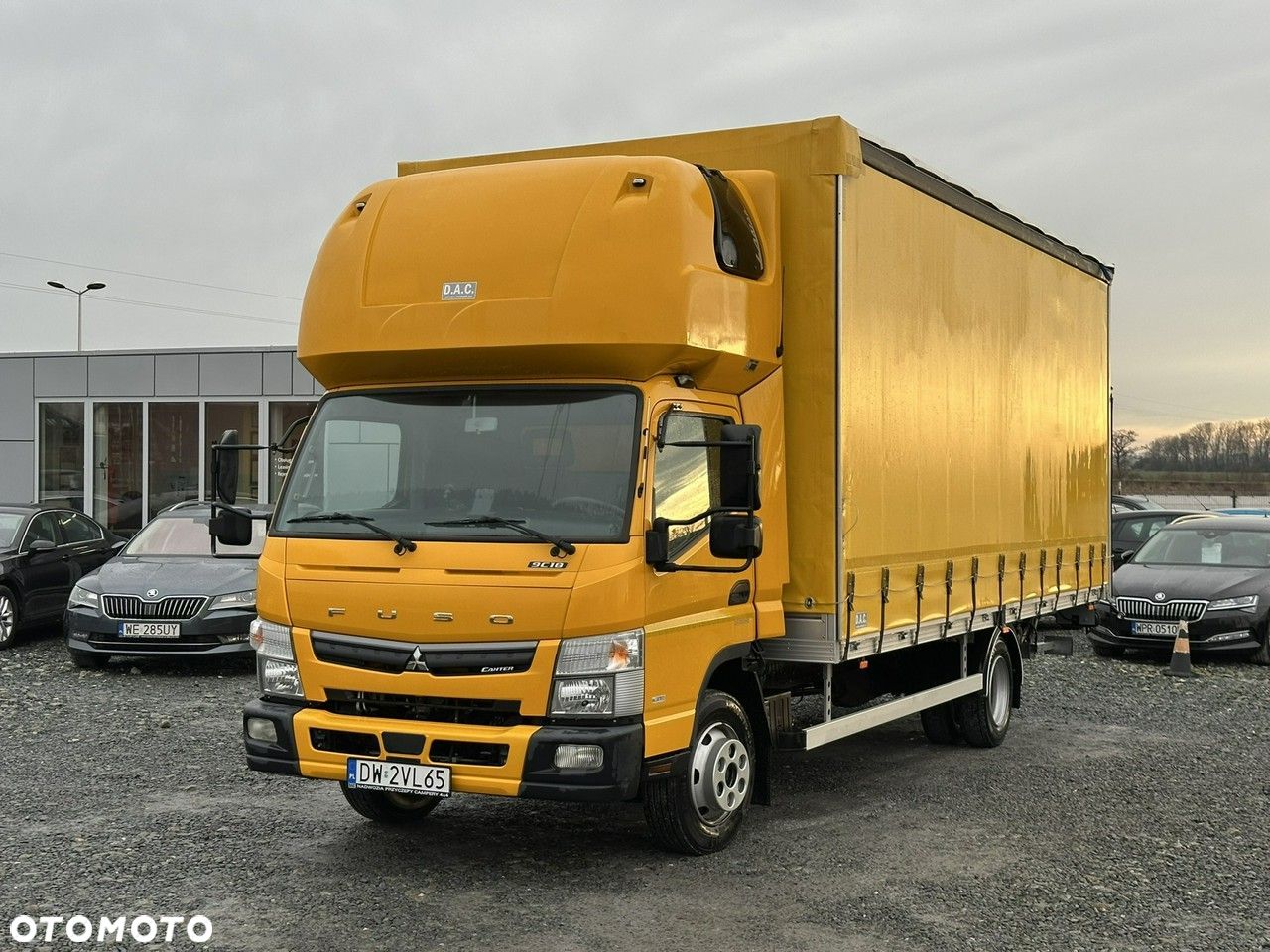 Mitsubishi Fuso Canter - 1