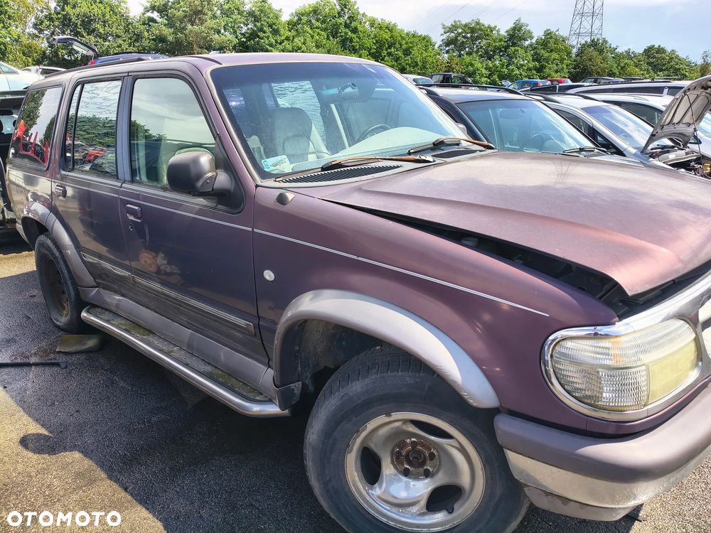 Ford Explorer na części - 3