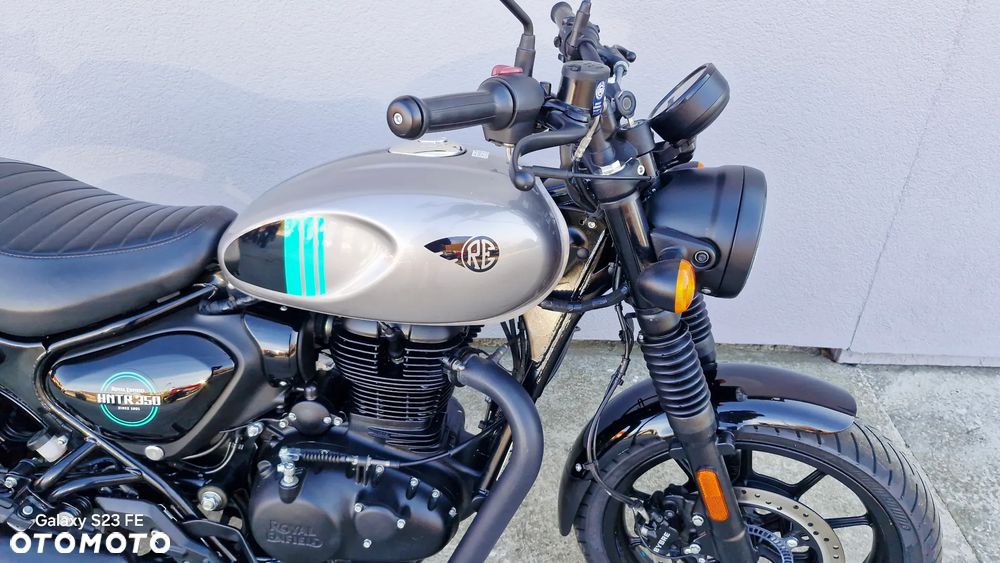 Royal Enfield HNTR - 12