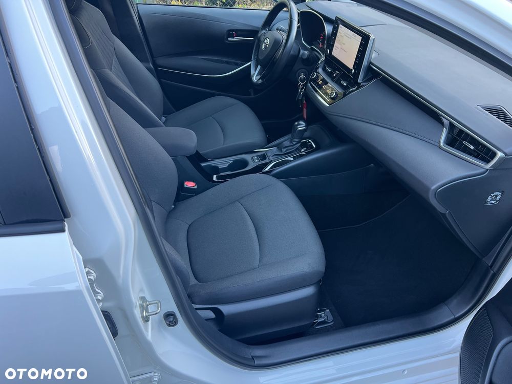 Toyota Corolla - 25