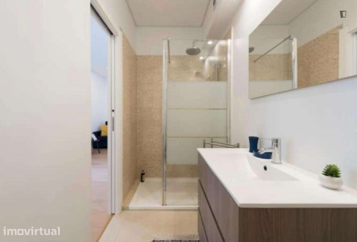 Apartamento com 2 quartos - localizado em Sé Porto - Grande imagem: 3/9