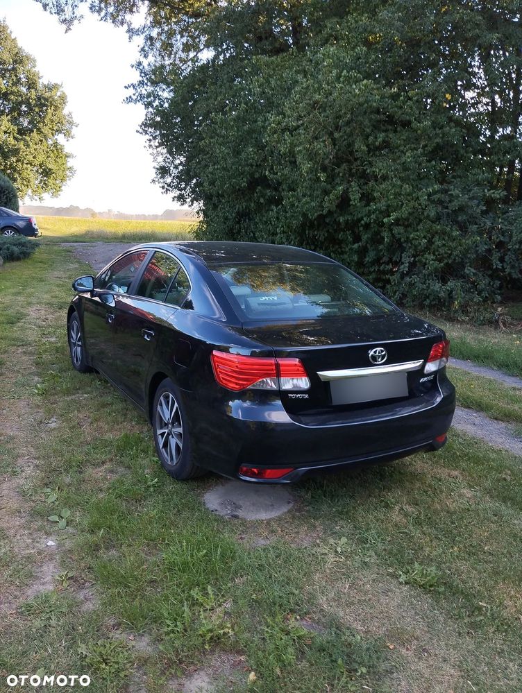 Toyota Avensis 2.0 D-4D Premium - 16