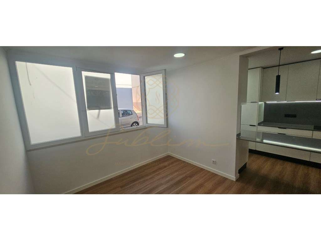 Apartamento T3 Totalmente Remodelado - Grande imagem: 4/19