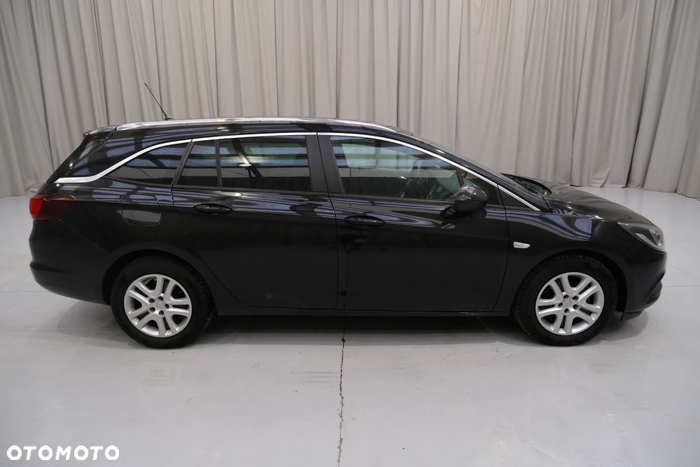 Opel Astra V 1.4 T Enjoy - 9