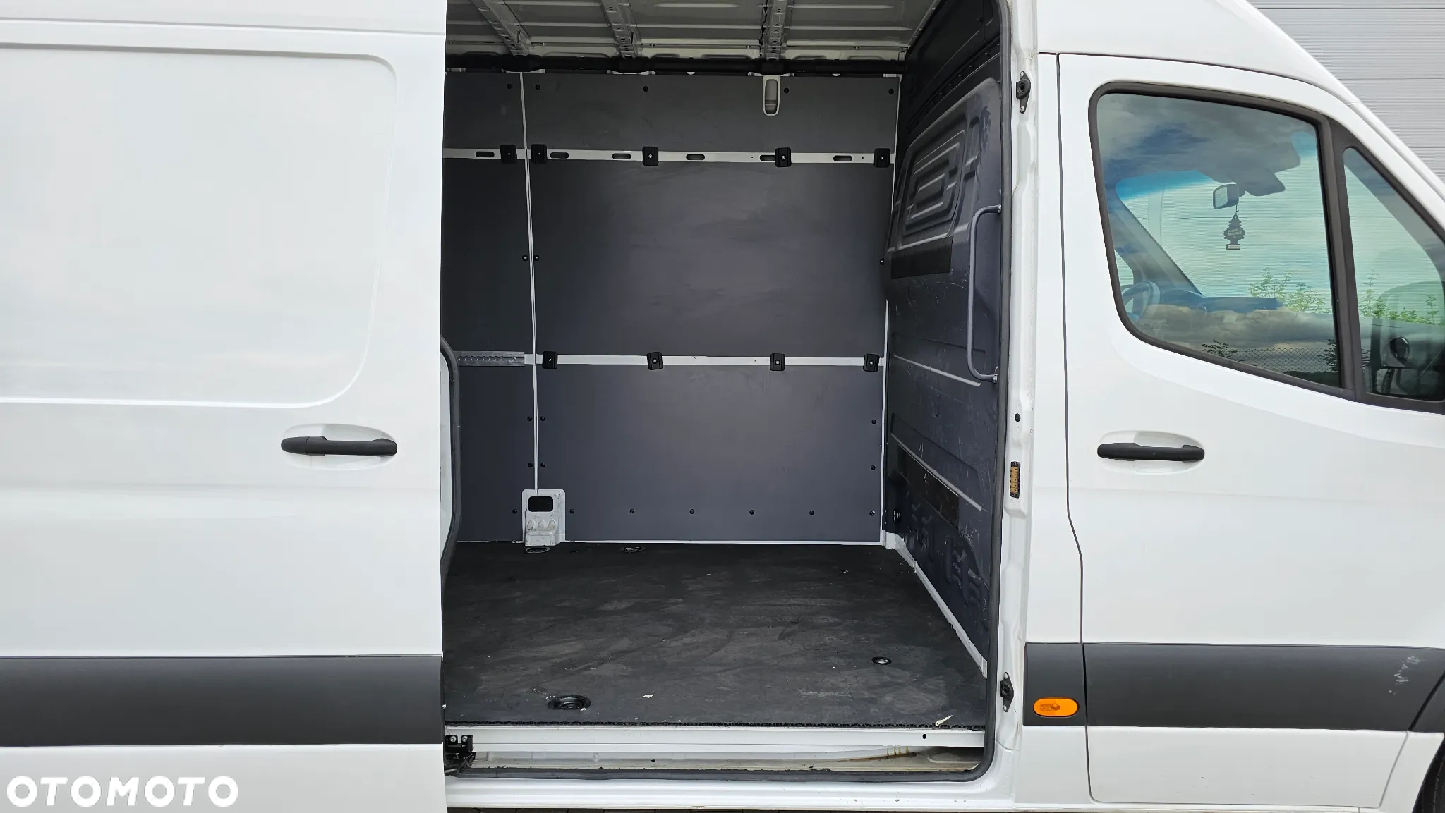 Mercedes-Benz SPRINTER - 6