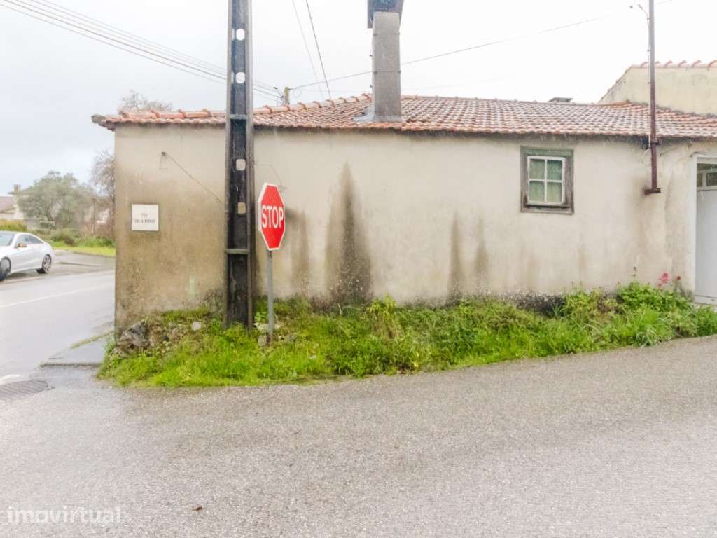 Moradia para restaurar nas Varzeas - Grande imagem: 3/25