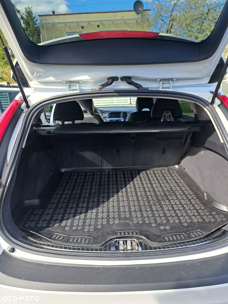 Volvo V60 Cross Country - 11