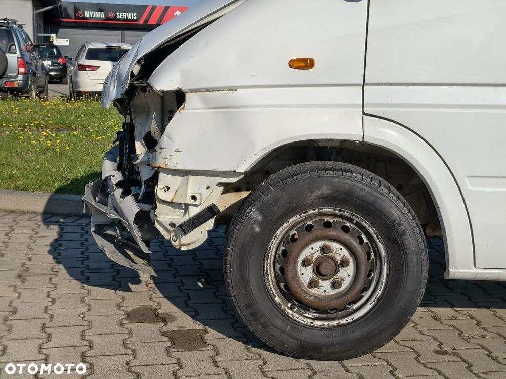 Mercedes-Benz Sprinter - 24