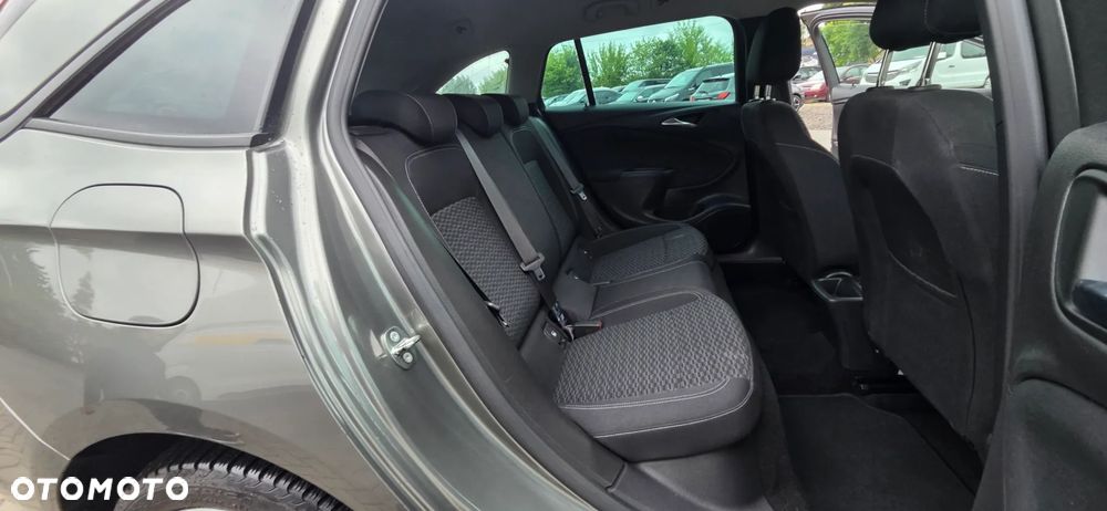 Opel Astra 1.4 Turbo Innovation - 35