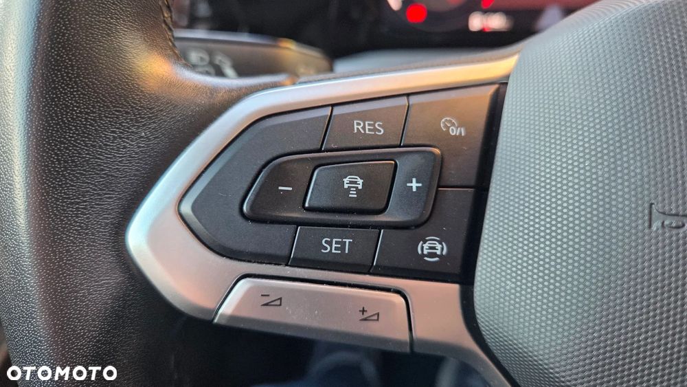 Volkswagen Golf 2.0 TDI Life - 17