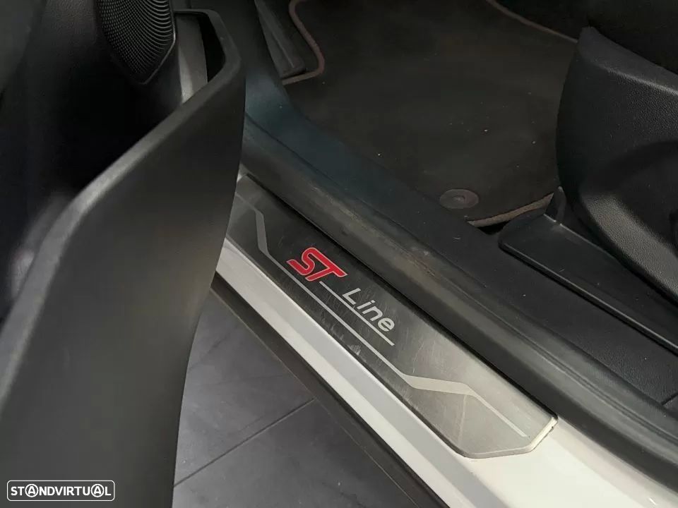 Ford Puma 1.0 EcoBoost MHEV ST-Line - 12