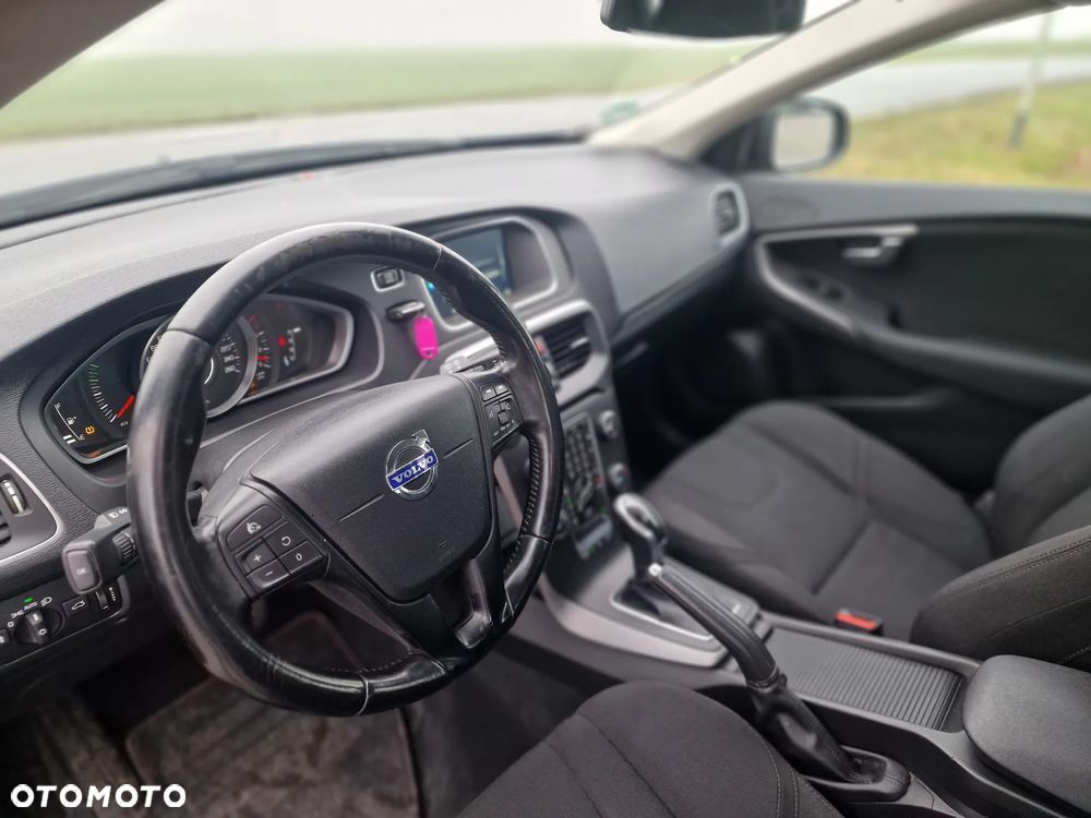 Volvo V40 D3 Geartronic Momentum - 20
