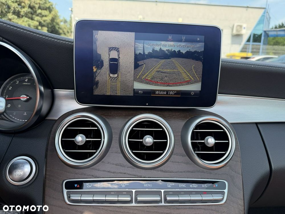 Mercedes-Benz Klasa C 300 9G-TRONIC AMG Line - 23