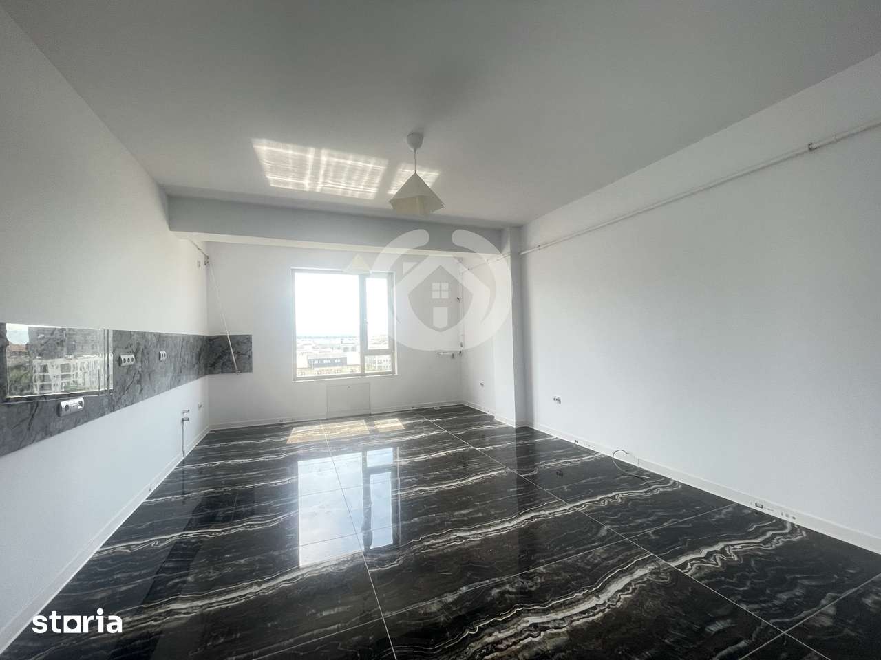 Apartament nou Sibiu | 3 camere | La cheie | Bloc cu lift — fotografia 1