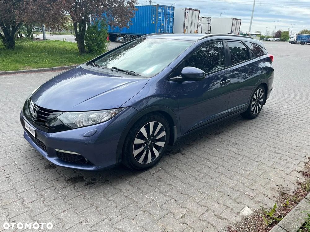 Honda Civic 1.8 Executive Navi - 1