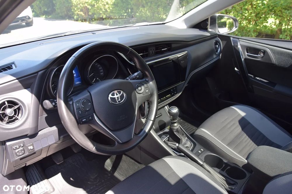 Toyota Auris 1.2 T Premium - 11