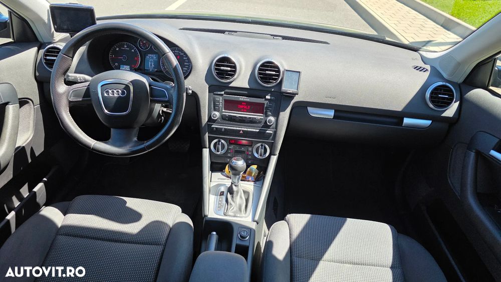 Audi A3 2.0 TDI DPF S tronic S line Sportpaket - 6